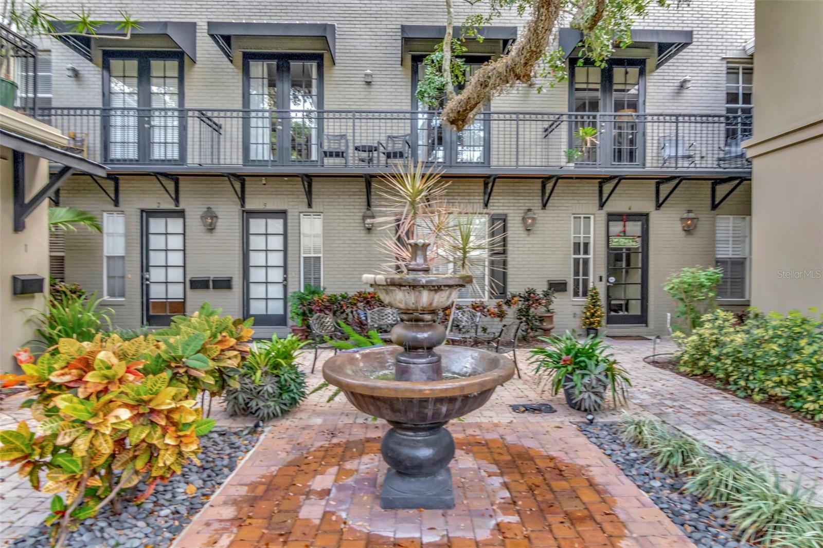 1008 S Moody Ave #2