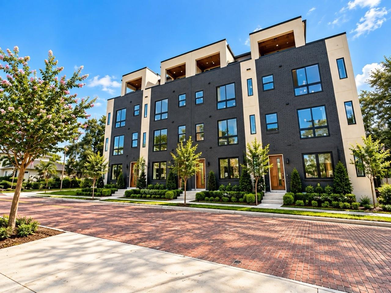 2117 N Ola Ave #3