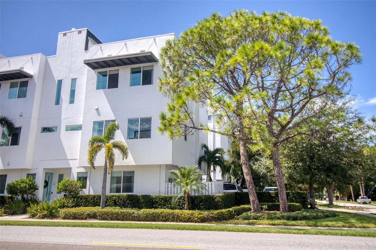 3100 W Paul Ave #2