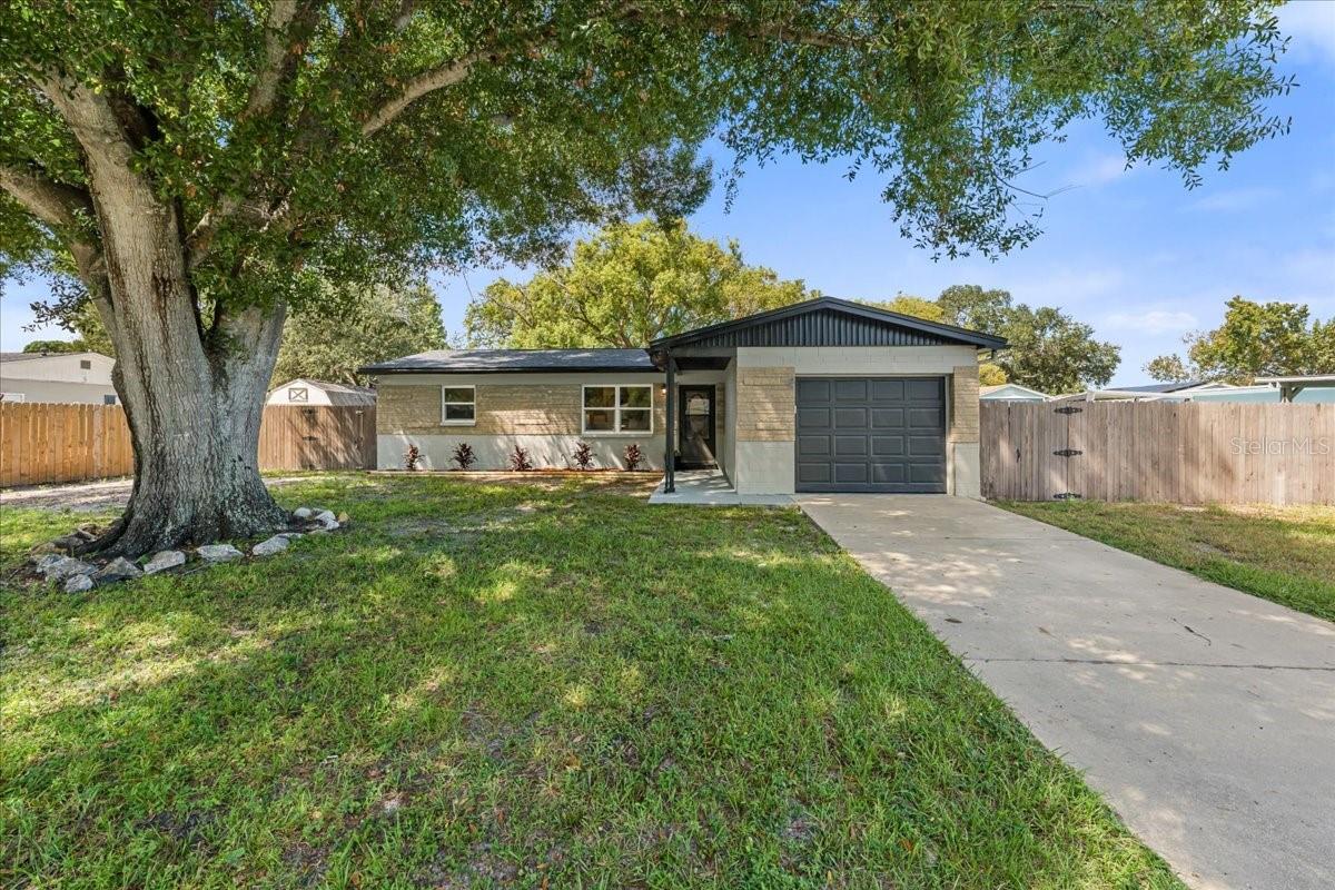 14756 Mockingbird Ln E