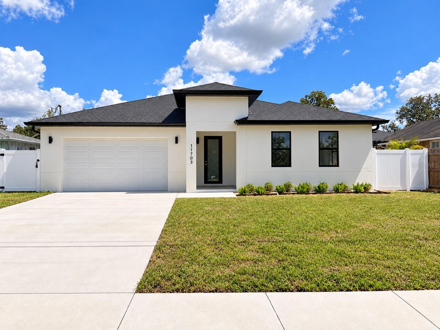 11703 Country Club Pl
