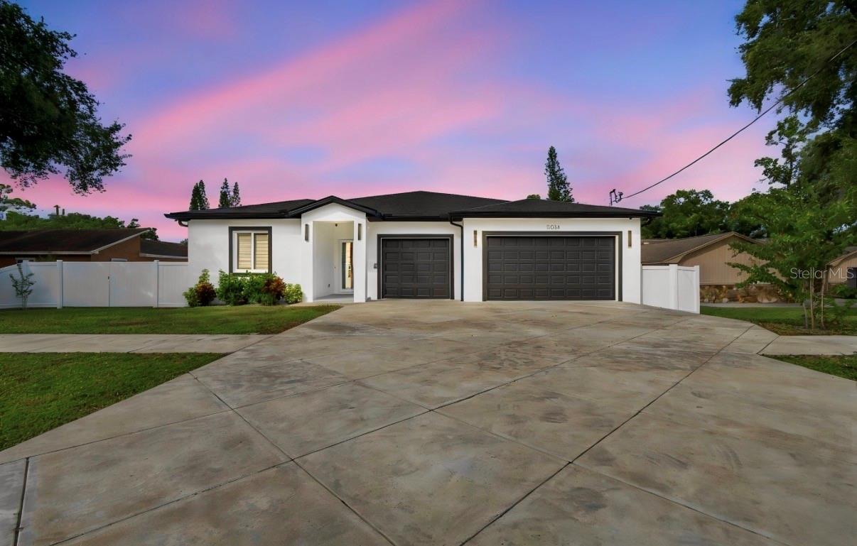 13204 Lake Magdalene Blvd